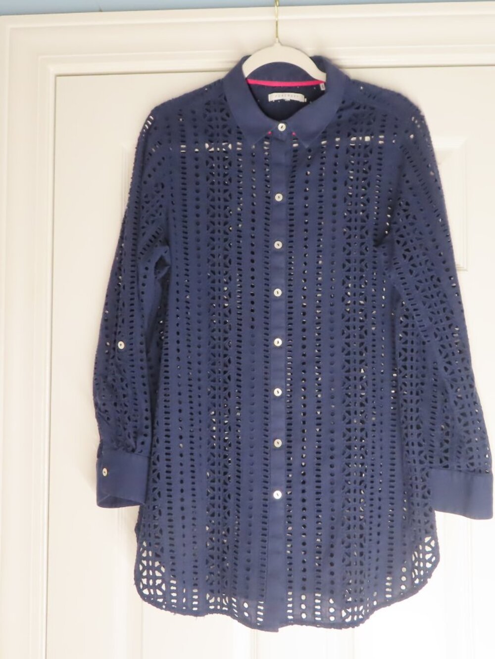 Foxcroft Button Up Blue Eyelet Tunic Top Coverup Long Sleeve Beach Roll Tab